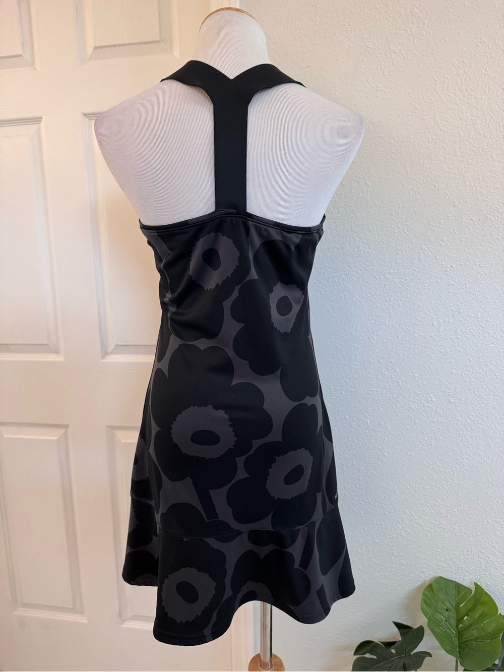 Adidas Marimekko TENNIS Y-Dress - Picture 6 of 10